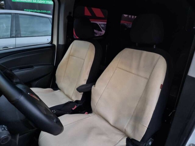 Білий Фіат Добло, об'ємом двигуна 1.6 л та пробігом 196 тис. км за 4999 $, фото 12 на Automoto.ua