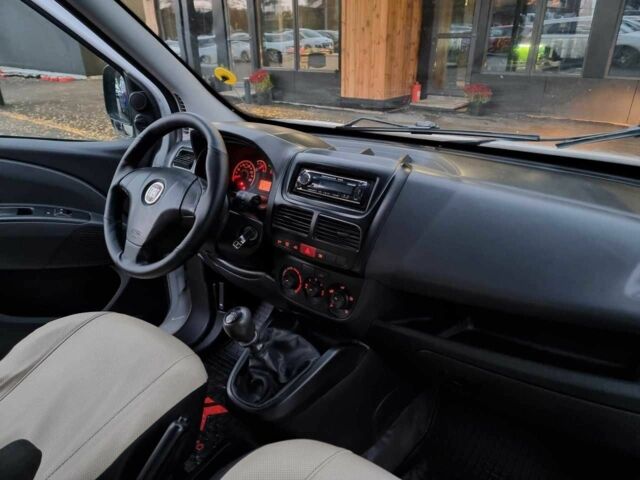 Білий Фіат Добло, об'ємом двигуна 1.6 л та пробігом 196 тис. км за 4999 $, фото 13 на Automoto.ua