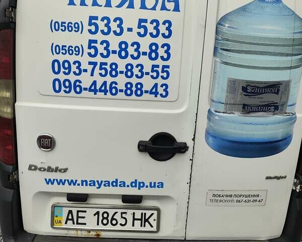 Белый Фиат Добло, объемом двигателя 1.3 л и пробегом 300 тыс. км за 2990 $, фото 2 на Automoto.ua