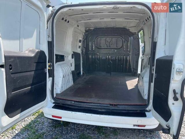 Білий Фіат Добло, об'ємом двигуна 1.25 л та пробігом 235 тис. км за 4700 $, фото 12 на Automoto.ua