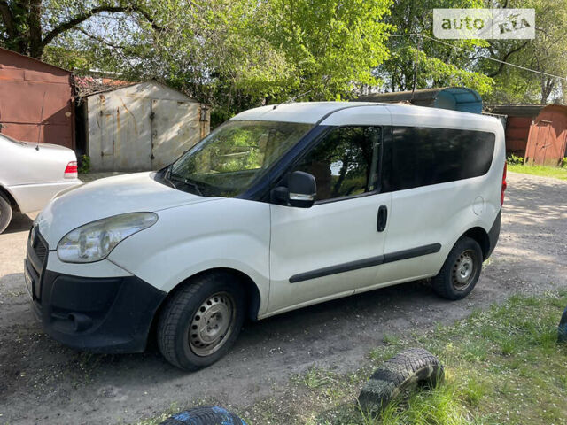 Білий Фіат Добло, об'ємом двигуна 1.25 л та пробігом 300 тис. км за 4850 $, фото 3 на Automoto.ua