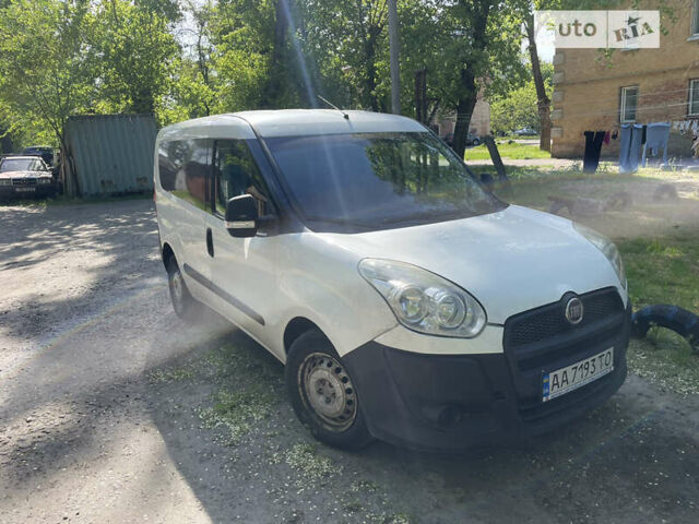 Білий Фіат Добло, об'ємом двигуна 1.25 л та пробігом 300 тис. км за 4850 $, фото 1 на Automoto.ua