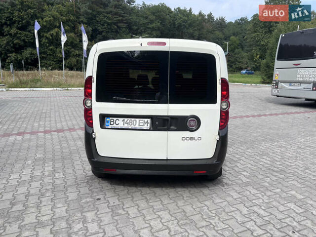Белый Фиат Добло, объемом двигателя 1.3 л и пробегом 247 тыс. км за 6599 $, фото 6 на Automoto.ua