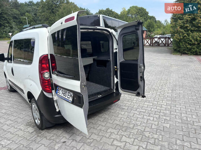Белый Фиат Добло, объемом двигателя 1.3 л и пробегом 247 тыс. км за 6599 $, фото 12 на Automoto.ua