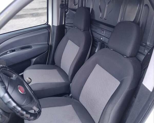 Белый Фиат Добло, объемом двигателя 1.4 л и пробегом 164 тыс. км за 7200 $, фото 14 на Automoto.ua