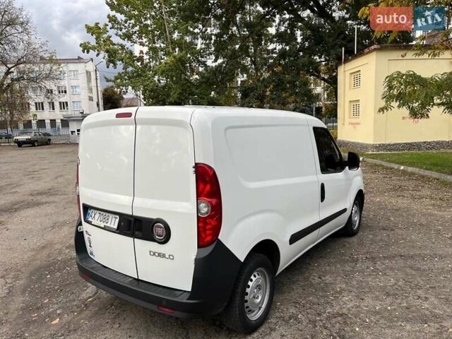 Белый Фиат Добло, объемом двигателя 1.25 л и пробегом 207 тыс. км за 5300 $, фото 3 на Automoto.ua