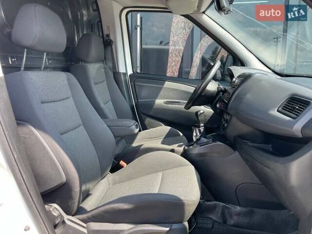 Білий Фіат Добло, об'ємом двигуна 1.25 л та пробігом 235 тис. км за 4700 $, фото 9 на Automoto.ua