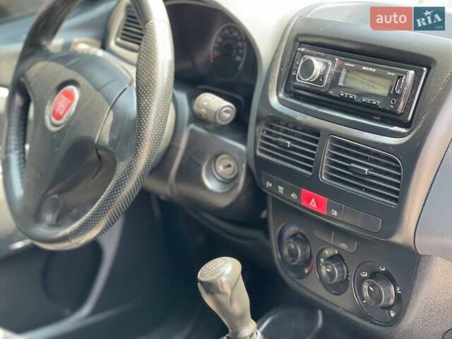 Білий Фіат Добло, об'ємом двигуна 1.25 л та пробігом 235 тис. км за 4700 $, фото 10 на Automoto.ua
