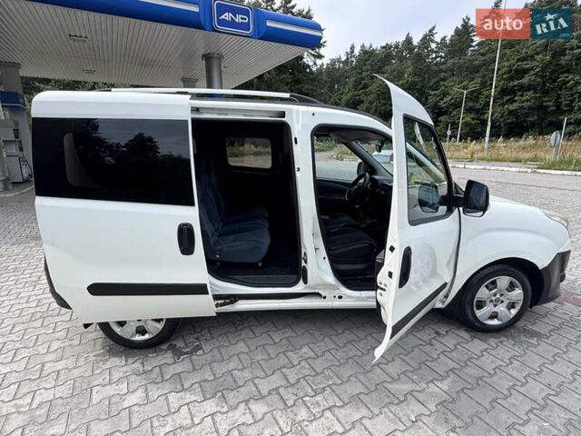 Белый Фиат Добло, объемом двигателя 1.3 л и пробегом 247 тыс. км за 6599 $, фото 13 на Automoto.ua