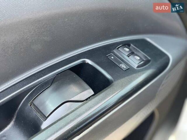 Білий Фіат Добло, об'ємом двигуна 1.25 л та пробігом 235 тис. км за 4700 $, фото 7 на Automoto.ua