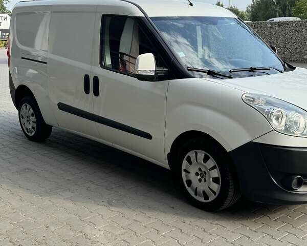 Білий Фіат Добло, об'ємом двигуна 1.6 л та пробігом 220 тис. км за 6200 $, фото 7 на Automoto.ua