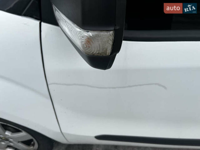 Белый Фиат Добло, объемом двигателя 1.25 л и пробегом 144 тыс. км за 4100 $, фото 8 на Automoto.ua