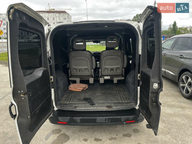 Белый Фиат Добло, объемом двигателя 1.25 л и пробегом 144 тыс. км за 4100 $, фото 14 на Automoto.ua