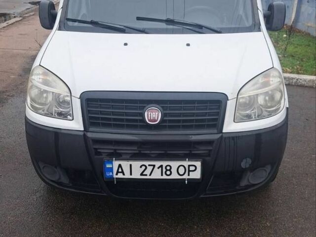 Белый Фиат Добло, объемом двигателя 1.4 л и пробегом 260 тыс. км за 3300 $, фото 1 на Automoto.ua