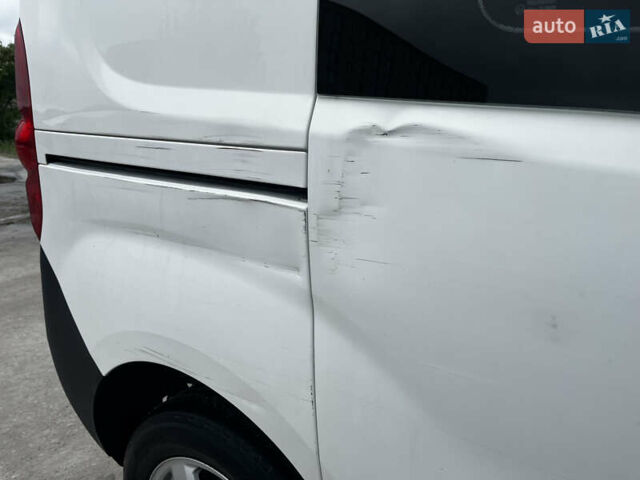 Белый Фиат Добло, объемом двигателя 1.25 л и пробегом 144 тыс. км за 4100 $, фото 10 на Automoto.ua