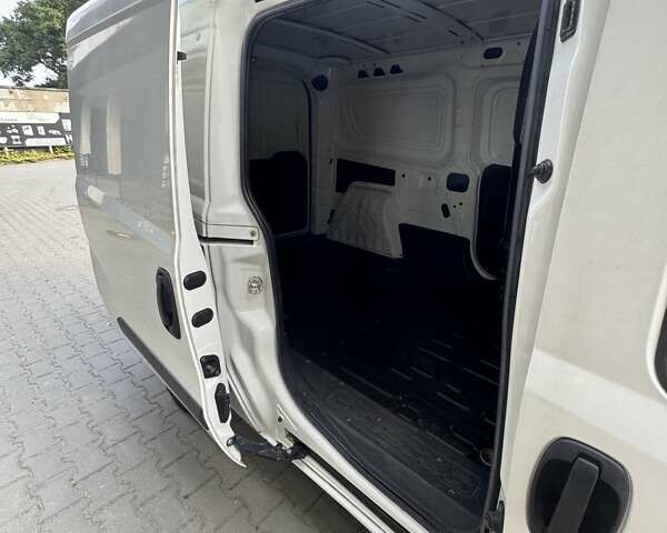 Білий Фіат Добло, об'ємом двигуна 1.6 л та пробігом 220 тис. км за 6200 $, фото 8 на Automoto.ua