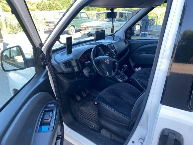 Белый Фиат Добло, объемом двигателя 1.6 л и пробегом 298 тыс. км за 7500 $, фото 6 на Automoto.ua