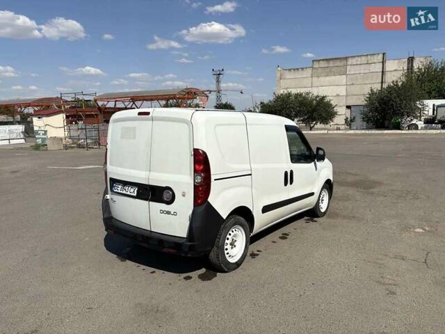 Белый Фиат Добло, объемом двигателя 1.2 л и пробегом 505 тыс. км за 4800 $, фото 3 на Automoto.ua