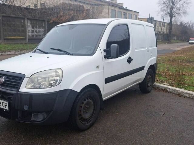 Белый Фиат Добло, объемом двигателя 1.4 л и пробегом 260 тыс. км за 3300 $, фото 6 на Automoto.ua