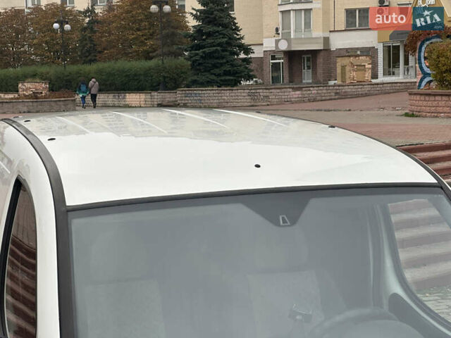 Білий Фіат Добло, об'ємом двигуна 1.4 л та пробігом 190 тис. км за 6500 $, фото 21 на Automoto.ua