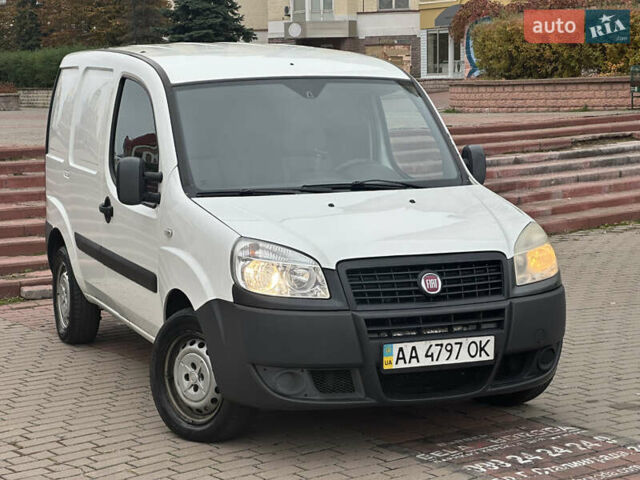 Білий Фіат Добло, об'ємом двигуна 1.4 л та пробігом 190 тис. км за 6500 $, фото 1 на Automoto.ua