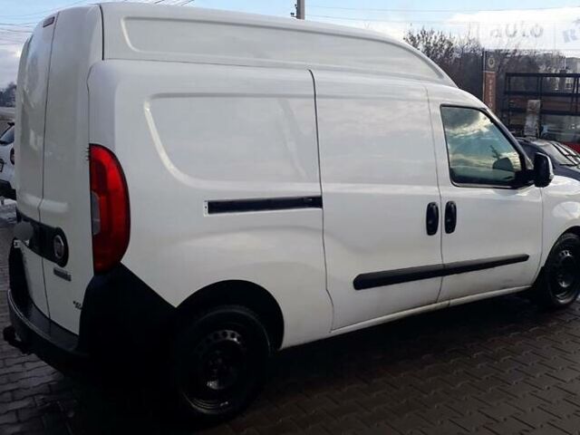 Белый Фиат Добло, объемом двигателя 1.6 л и пробегом 310 тыс. км за 9500 $, фото 2 на Automoto.ua