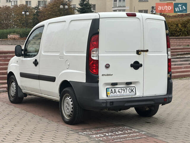 Білий Фіат Добло, об'ємом двигуна 1.4 л та пробігом 190 тис. км за 6500 $, фото 17 на Automoto.ua