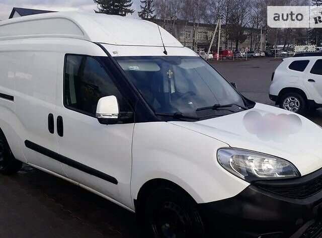 Белый Фиат Добло, объемом двигателя 1.6 л и пробегом 310 тыс. км за 9500 $, фото 5 на Automoto.ua