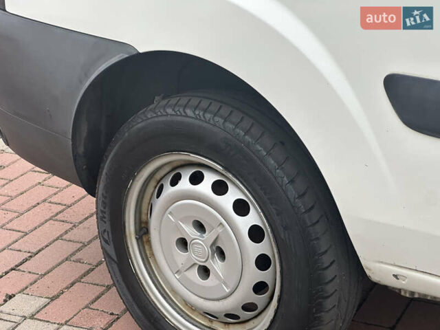 Білий Фіат Добло, об'ємом двигуна 1.4 л та пробігом 190 тис. км за 6500 $, фото 24 на Automoto.ua