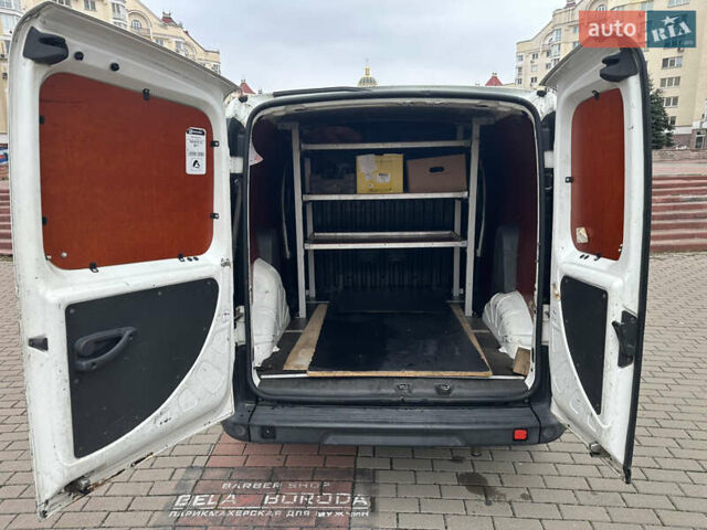 Білий Фіат Добло, об'ємом двигуна 1.4 л та пробігом 190 тис. км за 6500 $, фото 30 на Automoto.ua