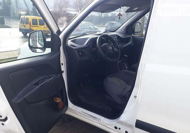 Белый Фиат Добло, объемом двигателя 1.6 л и пробегом 310 тыс. км за 9500 $, фото 7 на Automoto.ua