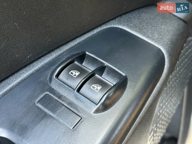 Білий Фіат Добло, об'ємом двигуна 1.25 л та пробігом 244 тис. км за 7150 $, фото 43 на Automoto.ua