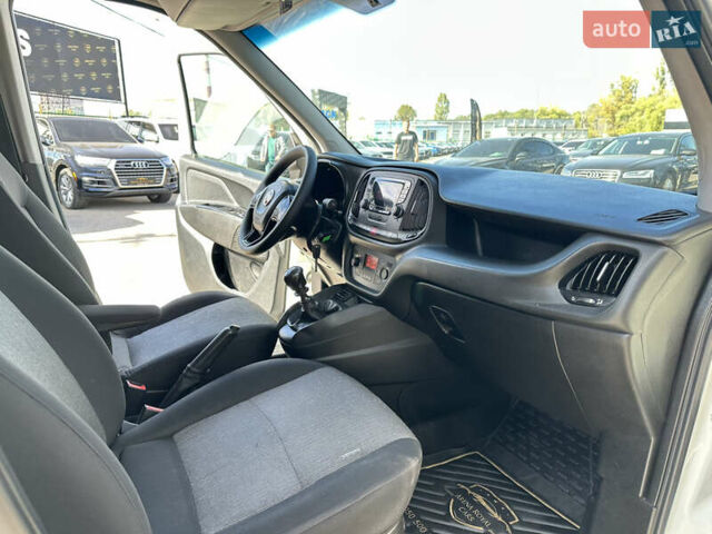 Белый Фиат Добло, объемом двигателя 1.6 л и пробегом 265 тыс. км за 8900 $, фото 17 на Automoto.ua