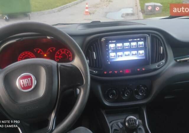 Белый Фиат Добло, объемом двигателя 1.25 л и пробегом 165 тыс. км за 8458 $, фото 11 на Automoto.ua