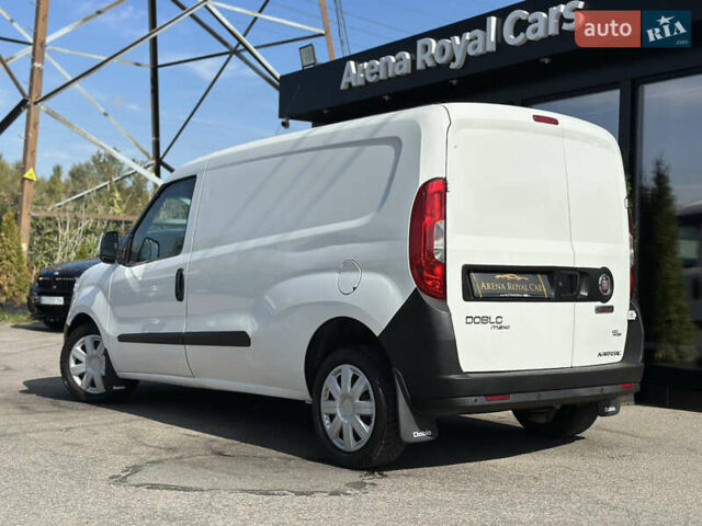 Белый Фиат Добло, объемом двигателя 1.6 л и пробегом 265 тыс. км за 8900 $, фото 3 на Automoto.ua