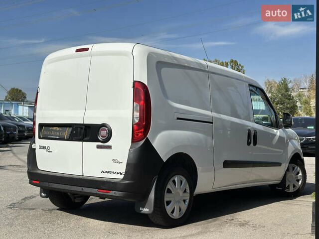 Белый Фиат Добло, объемом двигателя 1.6 л и пробегом 265 тыс. км за 8900 $, фото 1 на Automoto.ua