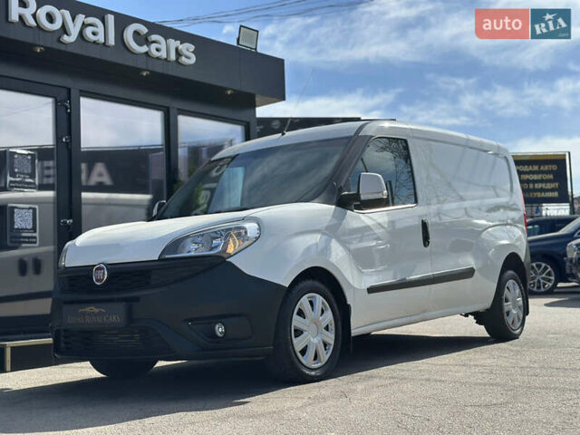 Белый Фиат Добло, объемом двигателя 1.6 л и пробегом 265 тыс. км за 8900 $, фото 5 на Automoto.ua