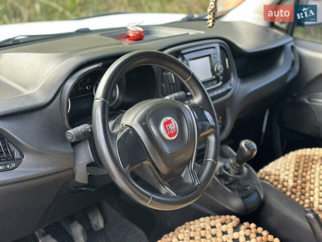 Білий Фіат Добло, об'ємом двигуна 1.25 л та пробігом 244 тис. км за 7150 $, фото 44 на Automoto.ua