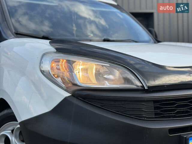 Білий Фіат Добло, об'ємом двигуна 1.25 л та пробігом 244 тис. км за 7150 $, фото 18 на Automoto.ua