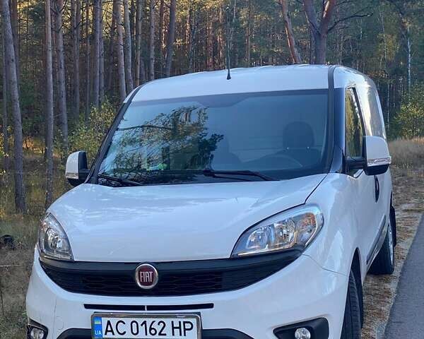 Белый Фиат Добло, объемом двигателя 1.25 л и пробегом 206 тыс. км за 7300 $, фото 9 на Automoto.ua