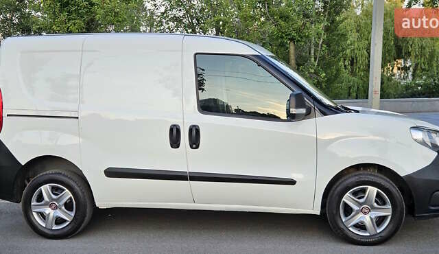Белый Фиат Добло, объемом двигателя 1.3 л и пробегом 72 тыс. км за 9300 $, фото 6 на Automoto.ua
