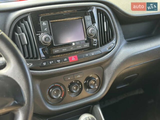 Білий Фіат Добло, об'ємом двигуна 1.25 л та пробігом 244 тис. км за 7150 $, фото 45 на Automoto.ua