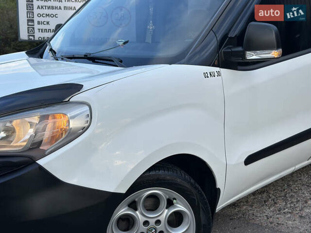Белый Фиат Добло, объемом двигателя 1.3 л и пробегом 244 тыс. км за 8250 $, фото 8 на Automoto.ua