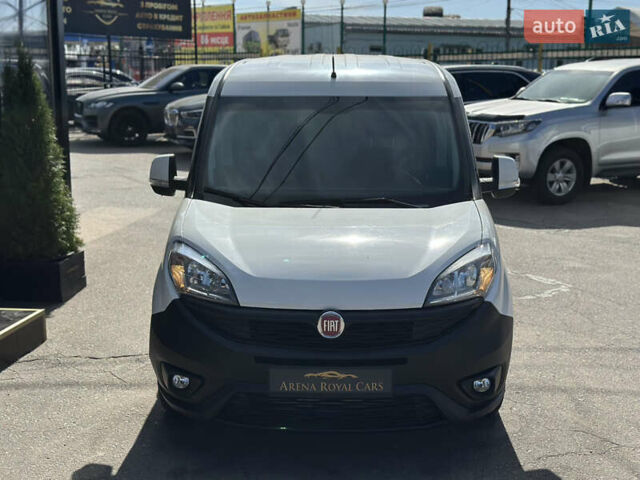 Белый Фиат Добло, объемом двигателя 1.6 л и пробегом 265 тыс. км за 8900 $, фото 7 на Automoto.ua