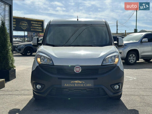Белый Фиат Добло, объемом двигателя 1.6 л и пробегом 265 тыс. км за 8900 $, фото 6 на Automoto.ua