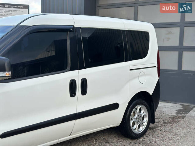 Білий Фіат Добло, об'ємом двигуна 1.25 л та пробігом 244 тис. км за 7150 $, фото 11 на Automoto.ua