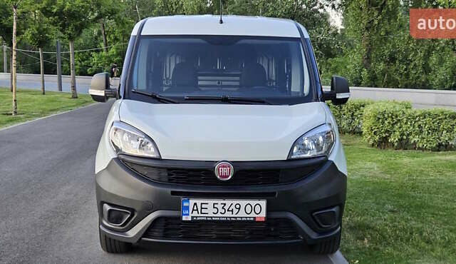Белый Фиат Добло, объемом двигателя 1.3 л и пробегом 72 тыс. км за 9300 $, фото 5 на Automoto.ua