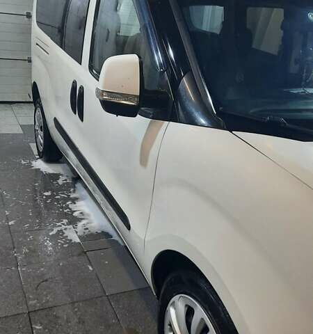 Белый Фиат Добло, объемом двигателя 1.6 л и пробегом 216 тыс. км за 9500 $, фото 34 на Automoto.ua