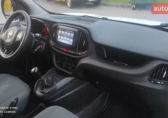 Белый Фиат Добло, объемом двигателя 1.25 л и пробегом 165 тыс. км за 8458 $, фото 16 на Automoto.ua