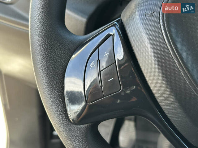 Белый Фиат Добло, объемом двигателя 1.6 л и пробегом 265 тыс. км за 8900 $, фото 23 на Automoto.ua